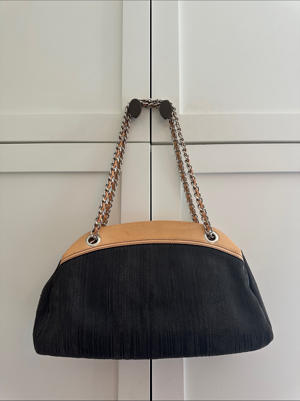 Suarez New York -Made In Italy Leather Shoulder Bag With Chain Strap